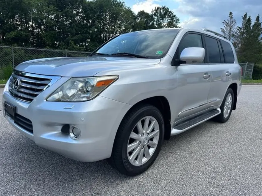 2009 Lexus LX 570 photo 1