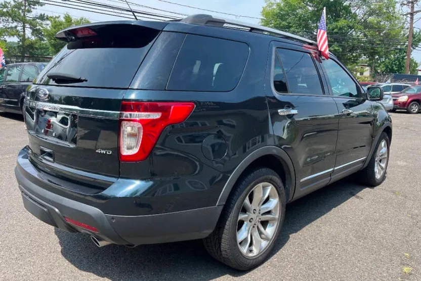 2014 Ford Explorer Limited photo 1