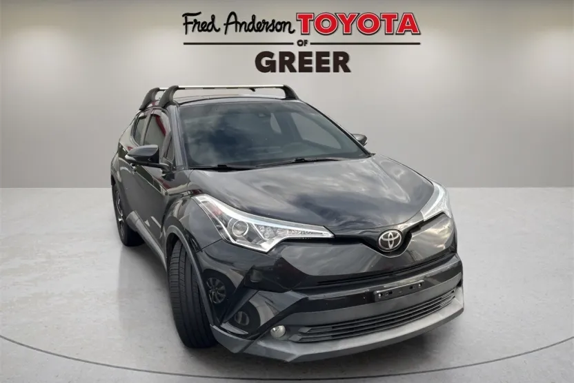 2018 Toyota C-HR XLE Premium photo 1