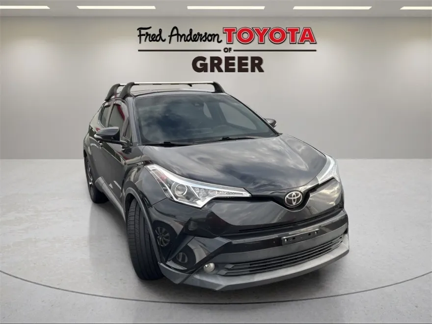 2018 Toyota C-HR XLE Premium photo 1