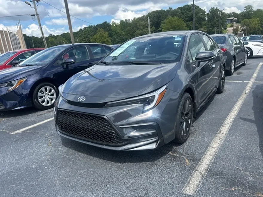 2025 Toyota Corolla SE photo 1