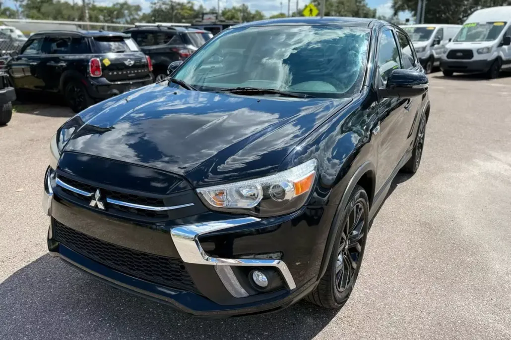 2019 Mitsubishi Outlander Sport LE photo 1