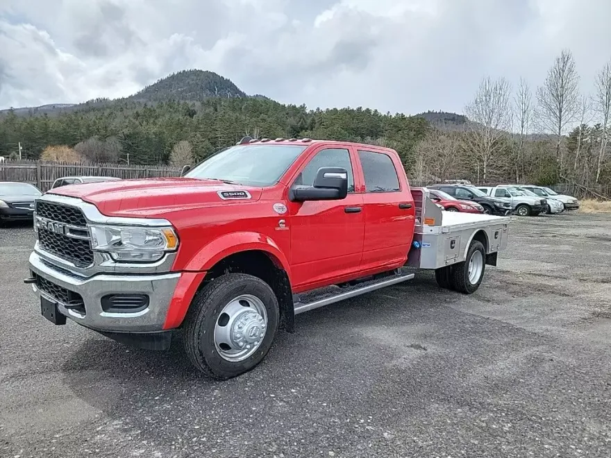 2024 Ram 5500 Tradesman photo 1