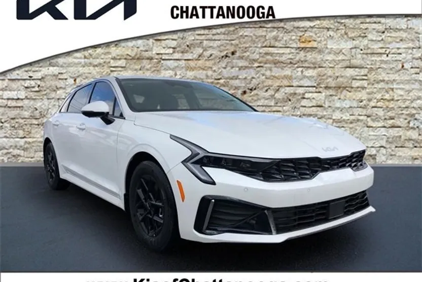 2025 Kia K5 LXS photo 1