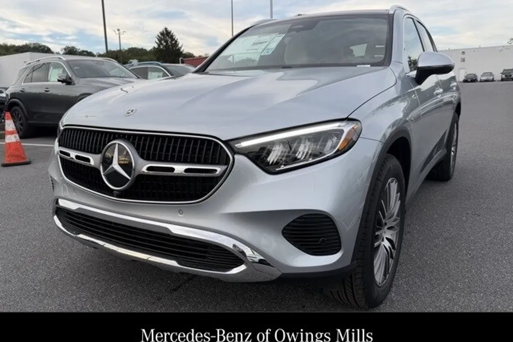 2026 Mercedes Benz GLC 300 4MATIC photo 1