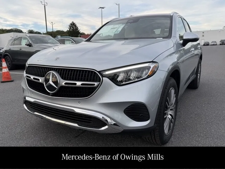 2026 Mercedes Benz GLC 300 4MATIC photo 1