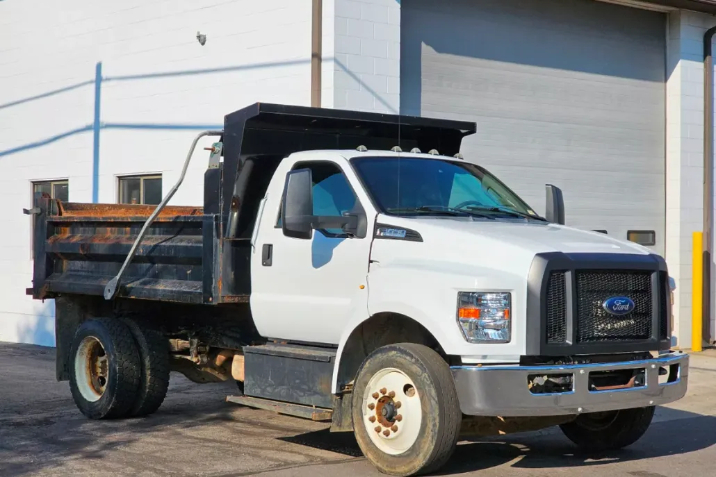2016 Ford F-650 SuperCab photo 1