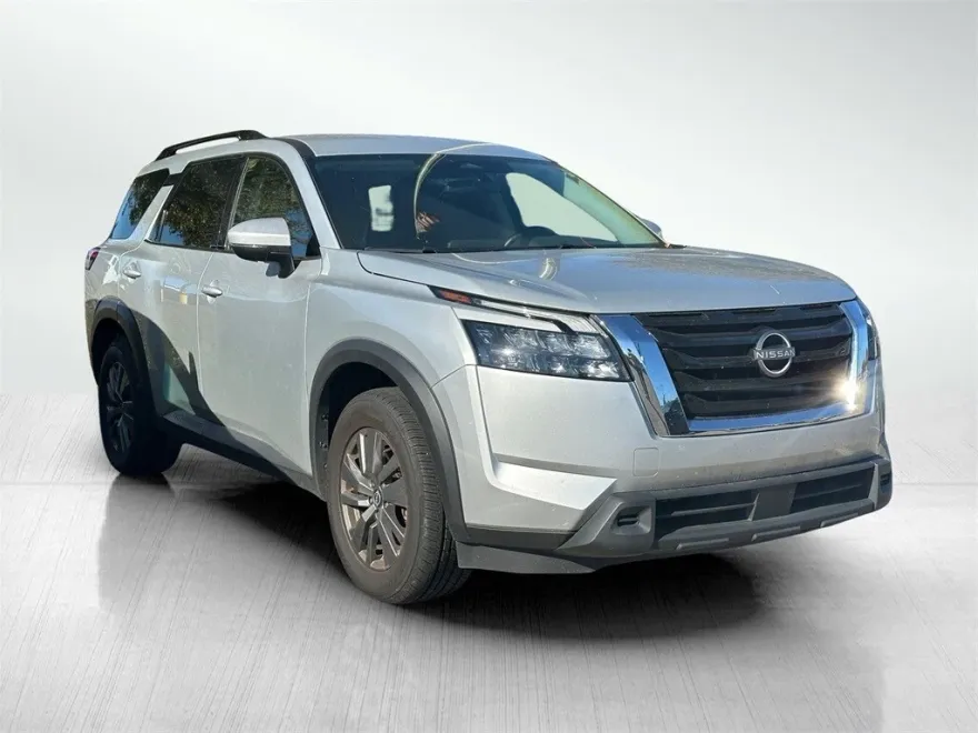 2024 Nissan Pathfinder SV photo 1