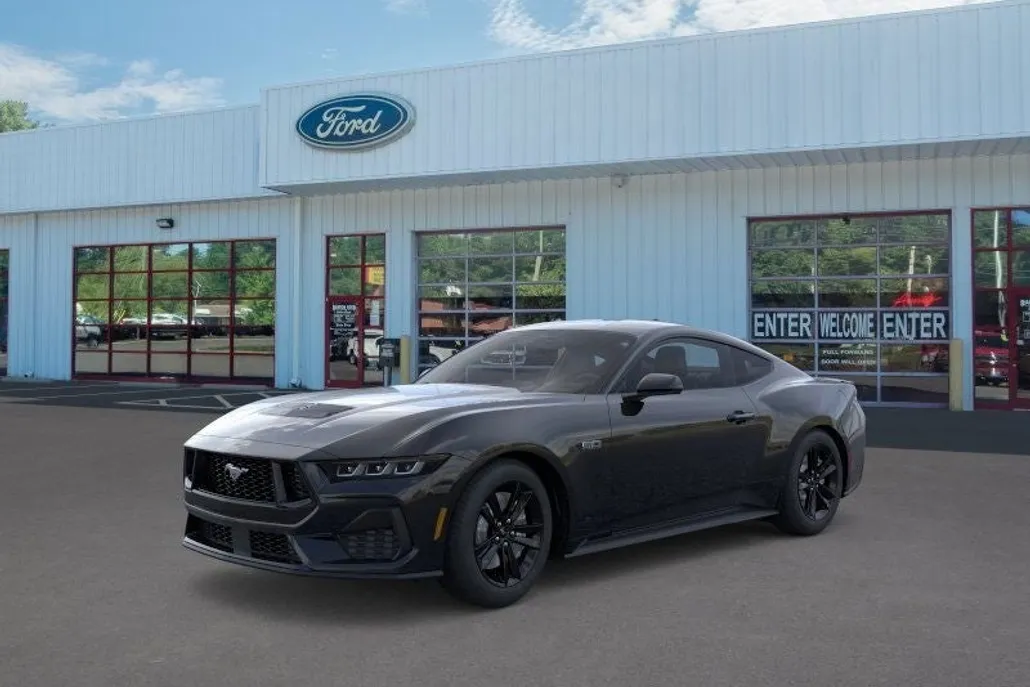 2025 Ford Mustang GT photo 1