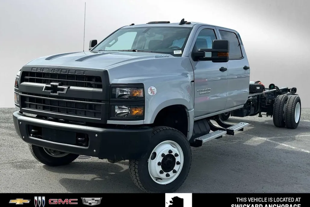 2024 Chevrolet Silverado 5500HD Work Truck photo 1