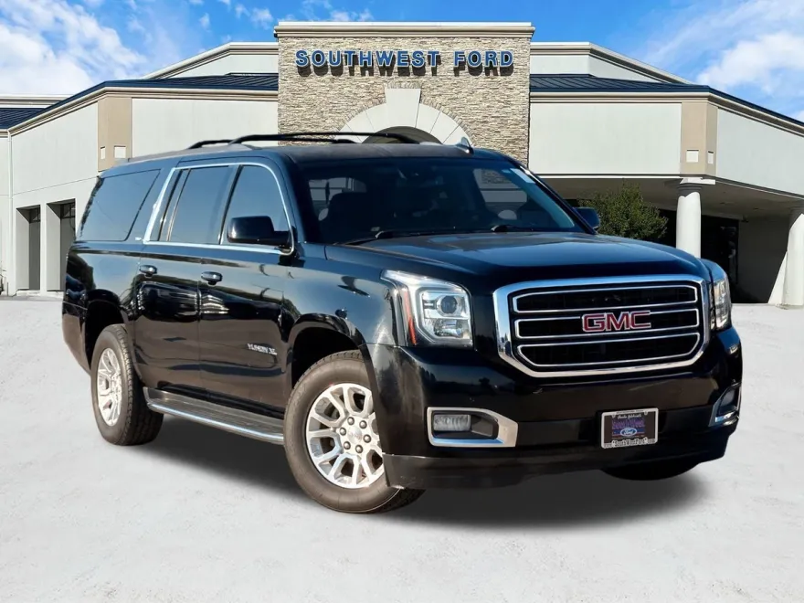 2017 Gmc Yukon XL SLT photo 1