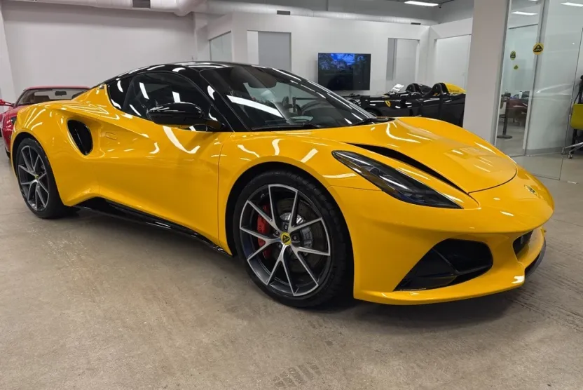 2024 Lotus Emira First Edition photo 1