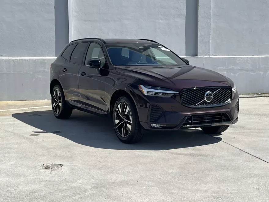 2026 Volvo XC60 B5 Core photo 1
