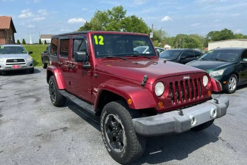 2012 Jeep Wrangler Unlimited Sahara photo 1