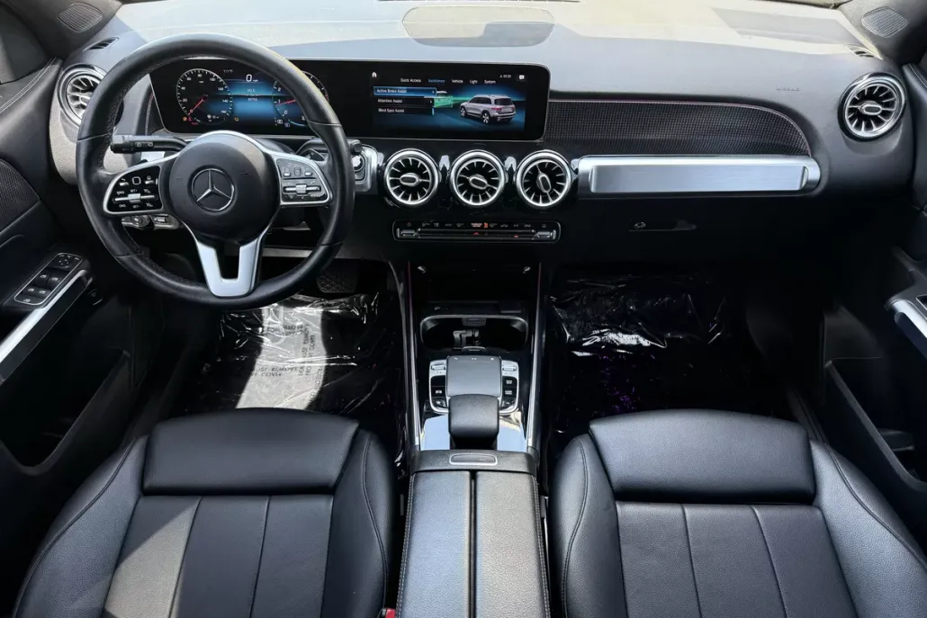2020 Mercedes Benz GLB 250 photo 1
