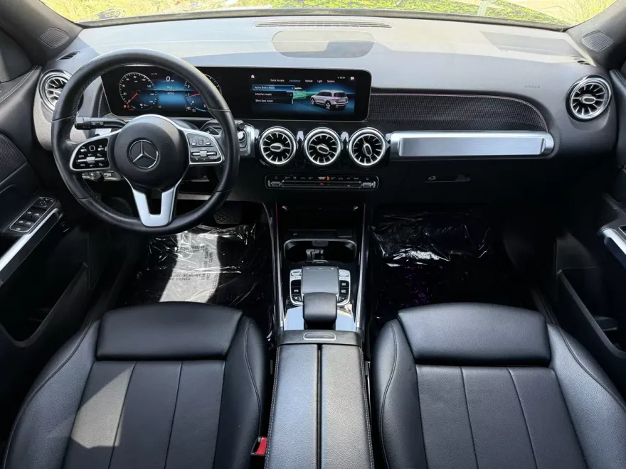 2020 Mercedes Benz GLB 250 photo 1