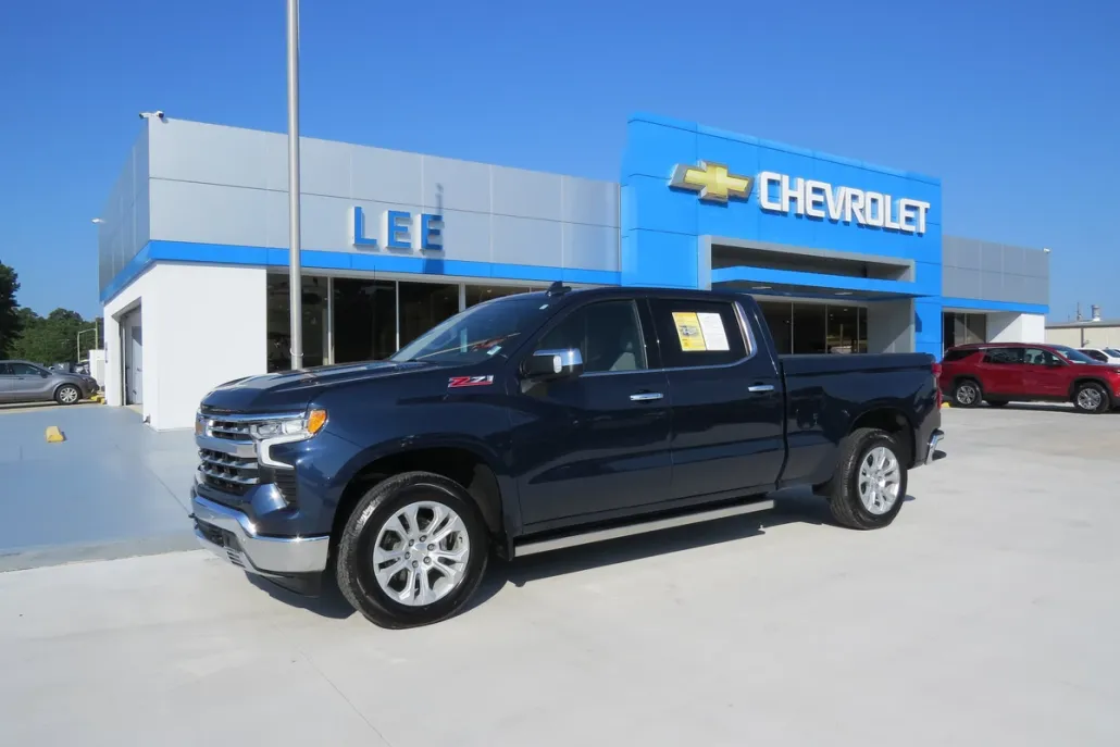 2022 Chevrolet Silverado 1500 LTZ photo 1