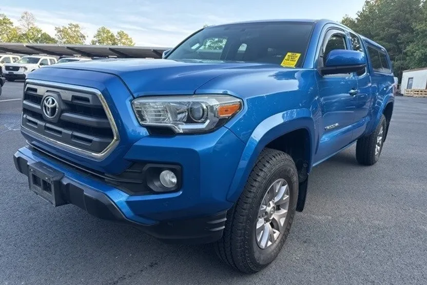 2016 Toyota Tacoma SR photo 1
