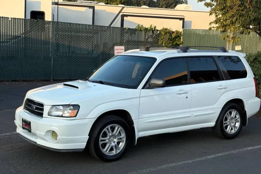 2004 Subaru Forester XT photo 1