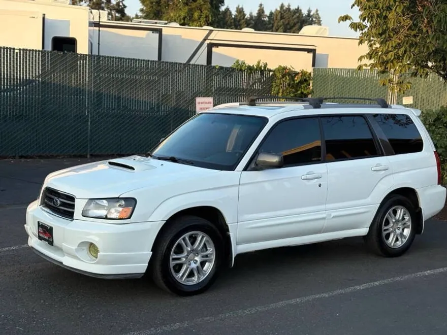 2004 Subaru Forester XT photo 1