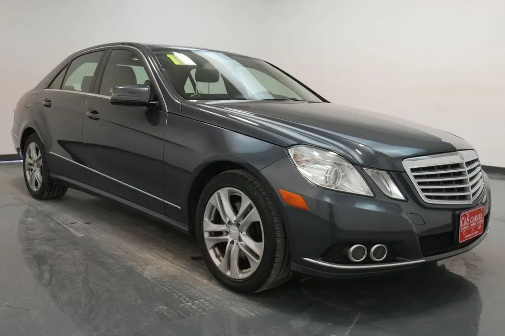 2011 Mercedes Benz E 350 4MATIC photo 1