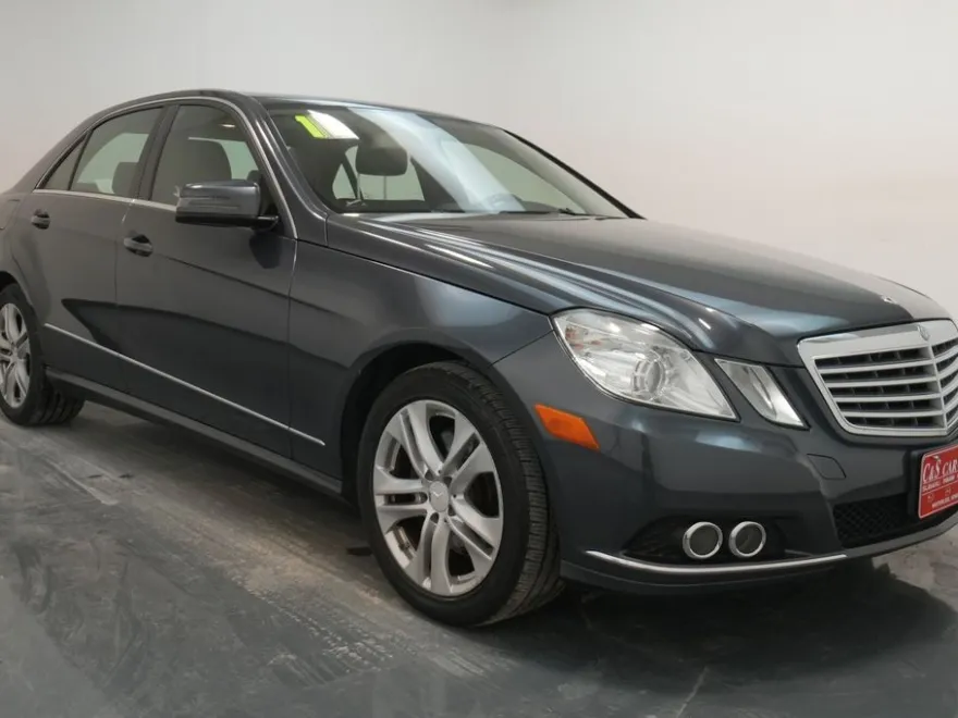 2011 Mercedes Benz E 350 4MATIC photo 1