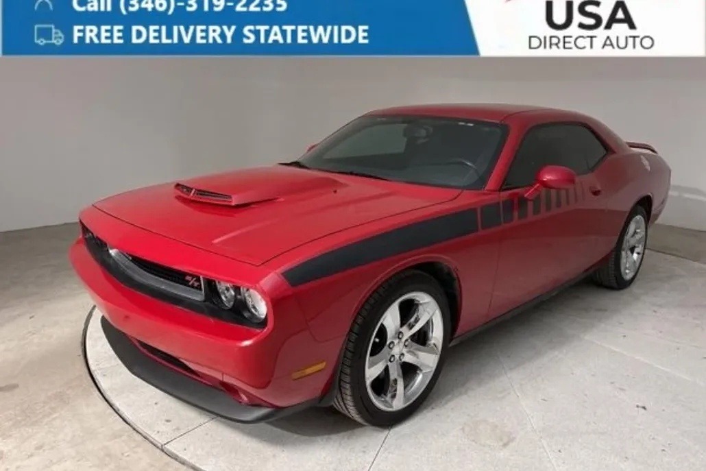 2012 Dodge Challenger R/T photo 1
