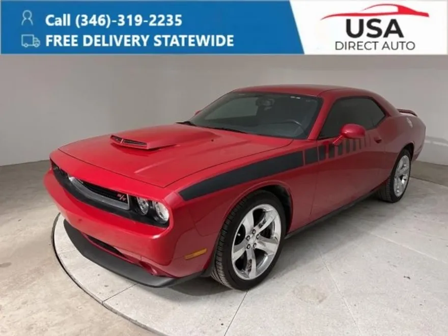 2012 Dodge Challenger R/T photo 1