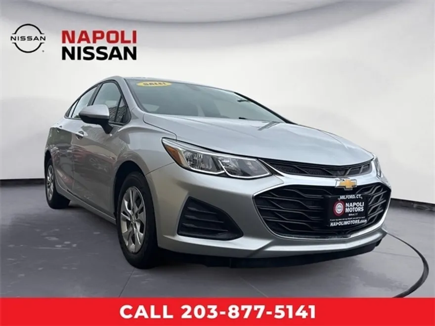 2019 Chevrolet Cruze LS photo 1