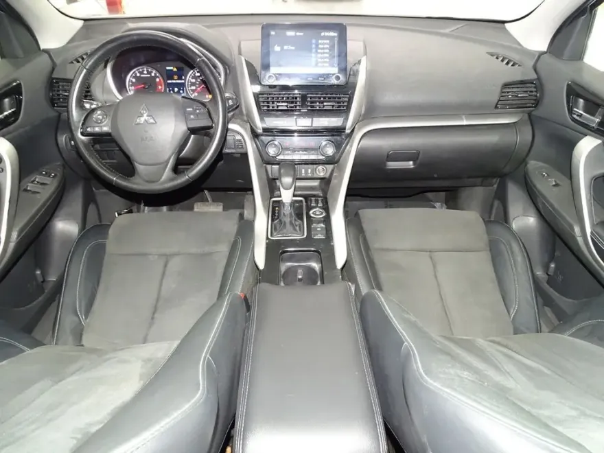 2023 Mitsubishi Eclipse Cross SE photo 19