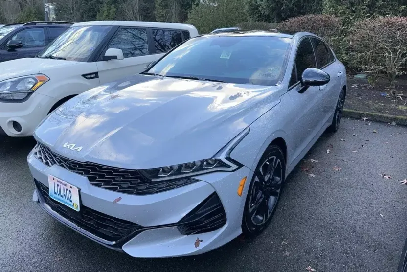 2022 Kia K5 GT-Line photo 1