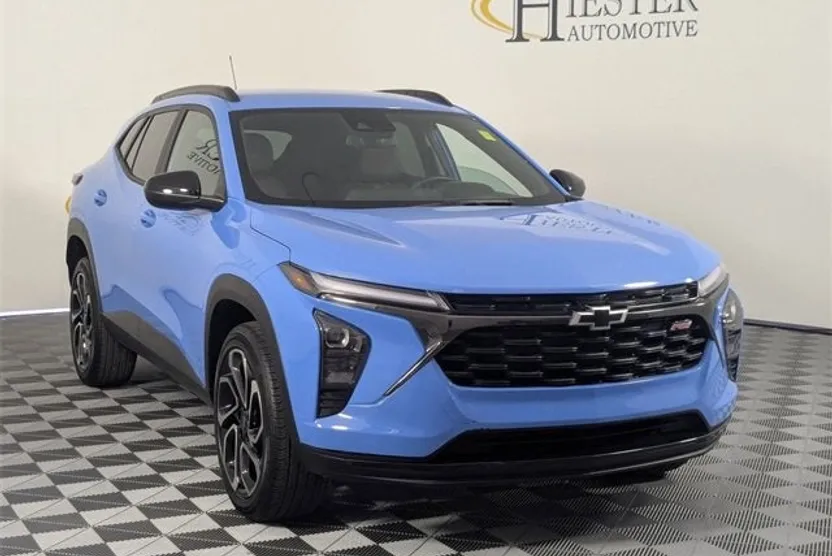 2024 Chevrolet Trax photo 1