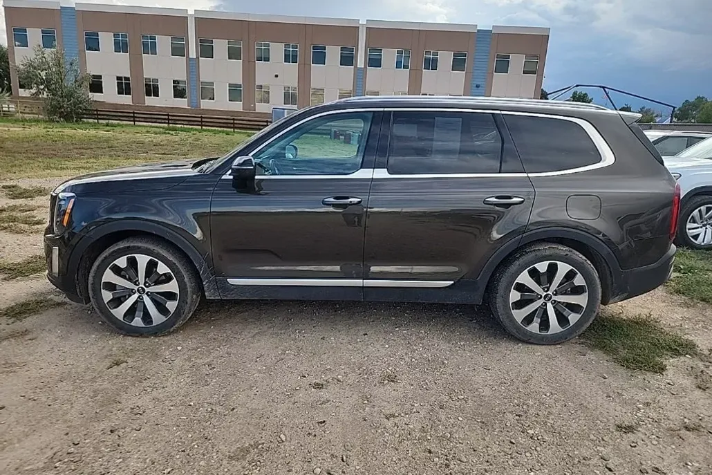2020 Kia Telluride S photo 1