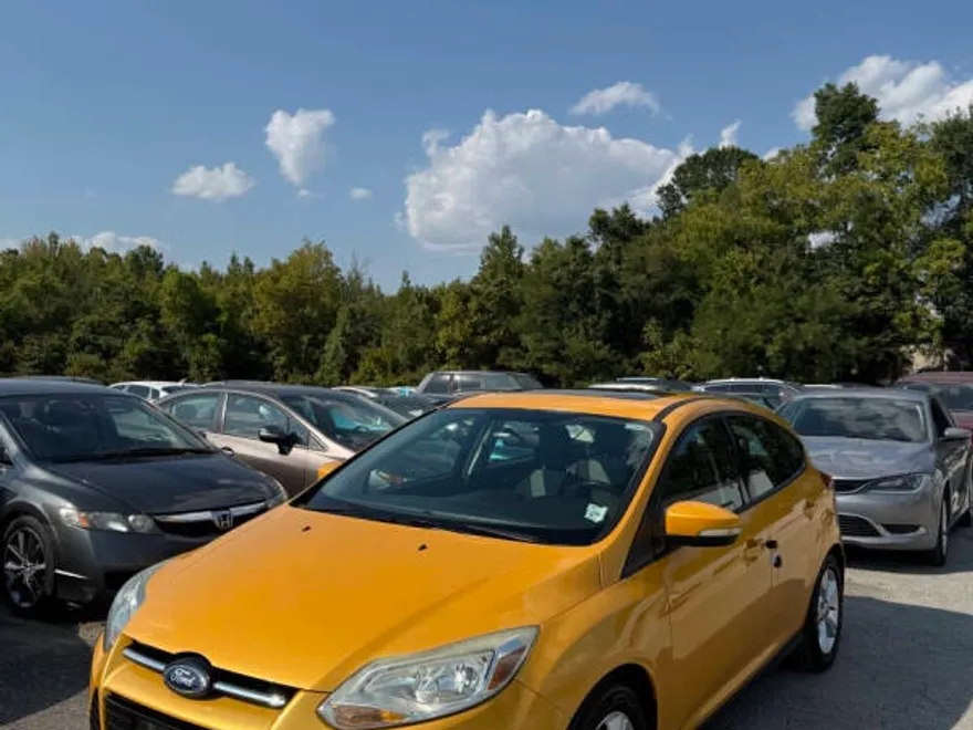 2012 Ford Focus SE photo 1