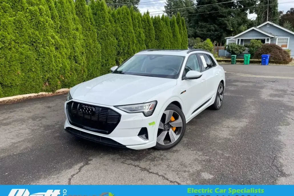 2023 Audi e-tron Premium Plus photo 1