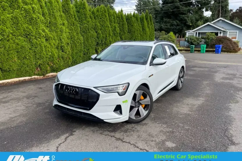 2023 Audi e-tron Premium Plus photo 1