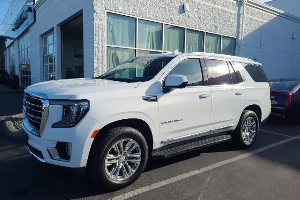 2022 Gmc Yukon SLT photo 1