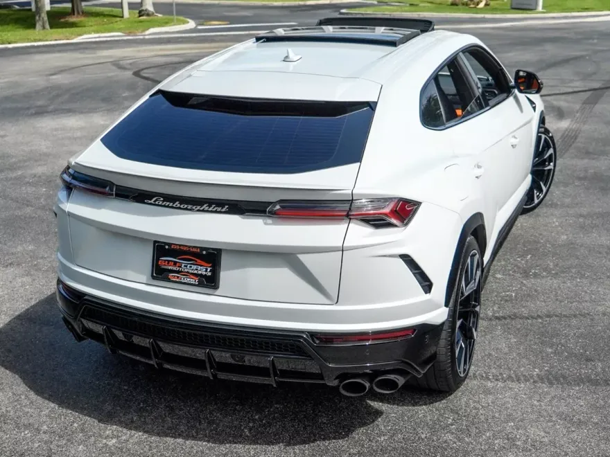 2022 Lamborghini Urus photo 48