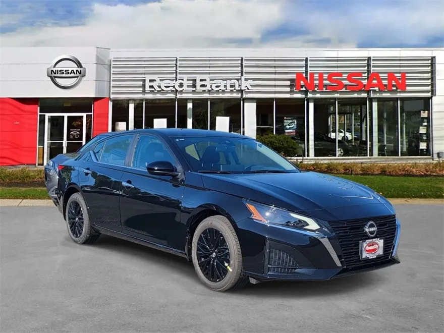 2025 Nissan Altima 2.5 SV photo 1