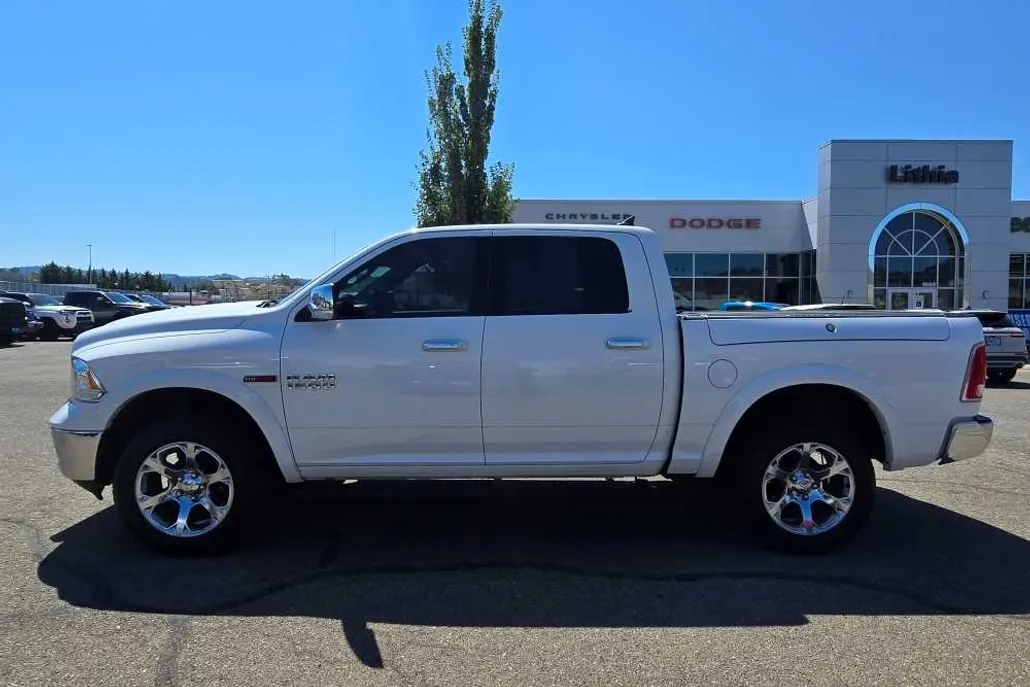 2017 Ram 1500 Laramie photo 1