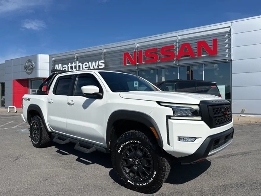 2023 Nissan Frontier PRO-4X photo 1