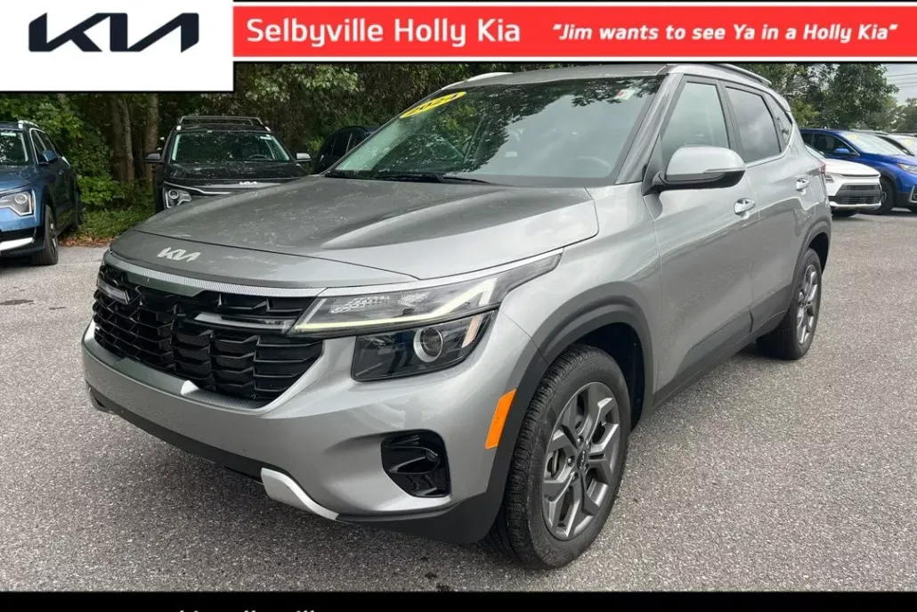 2024 Kia Seltos S photo 1