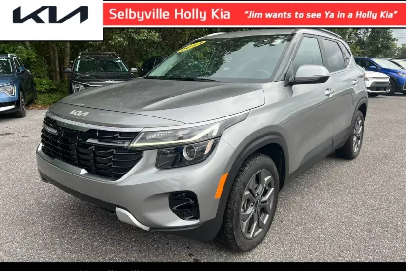2024 Kia Seltos S photo 1
