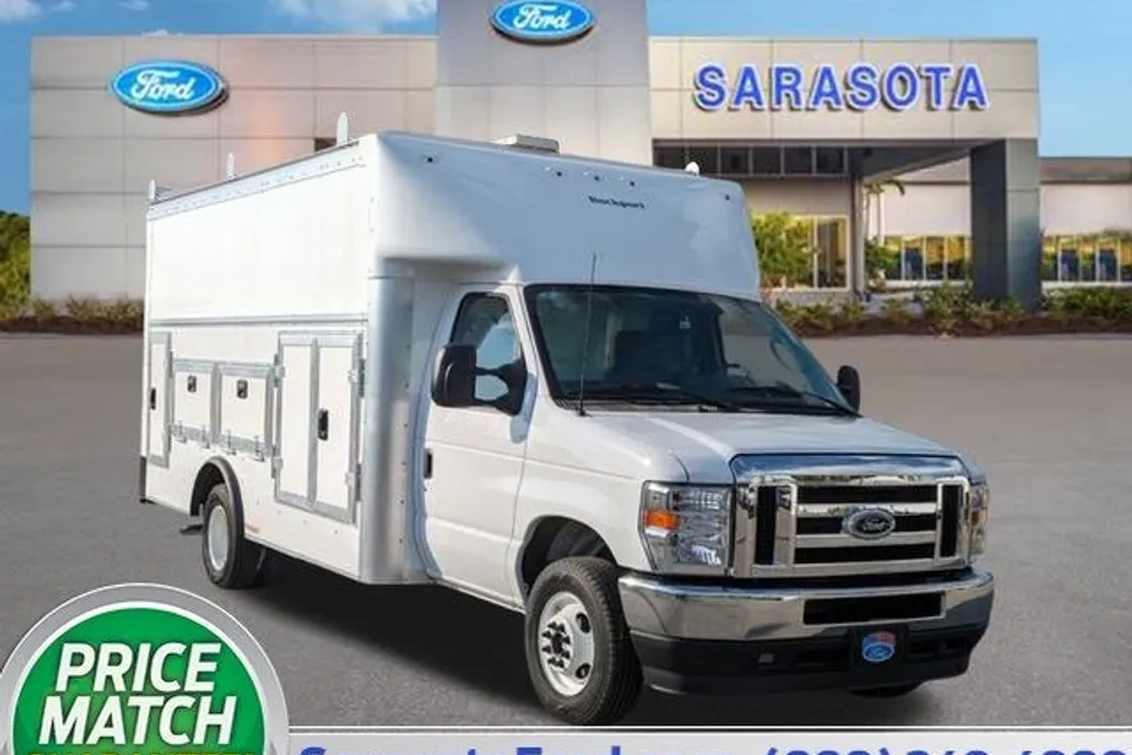2025 Ford E-450 photo 1