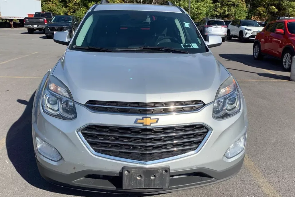 2017 Chevrolet Equinox LT photo 1