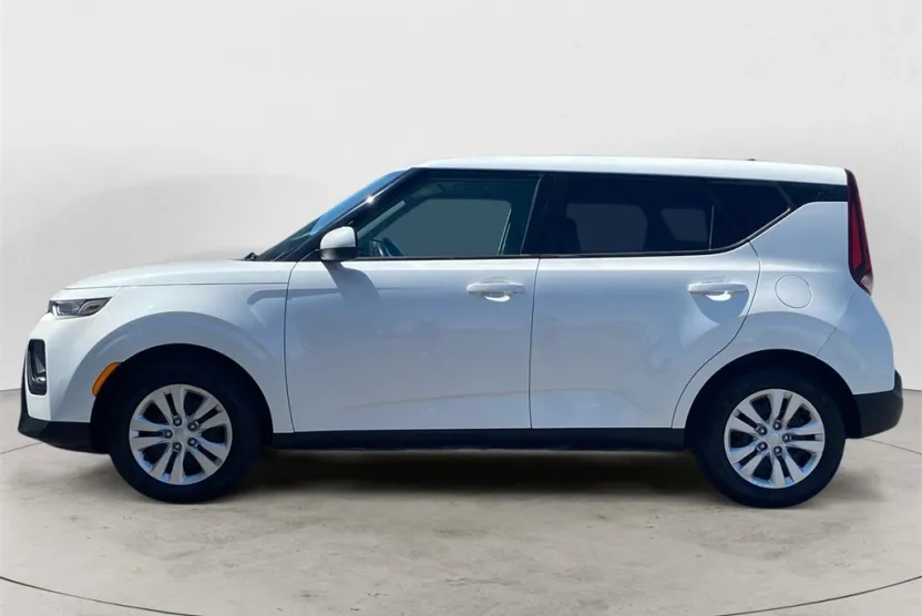 2020 Kia Soul LX photo 1
