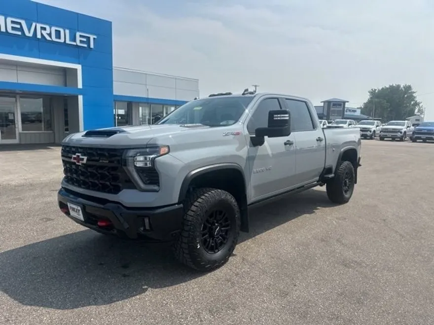 2024 Chevrolet Silverado 2500HD ZR2 photo 1