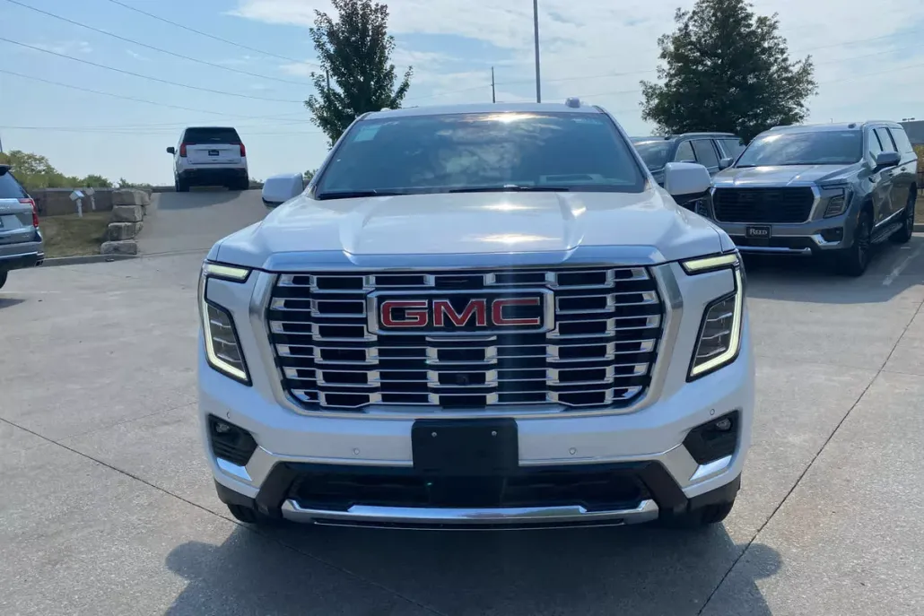 2025 Gmc Yukon XL Denali photo 1