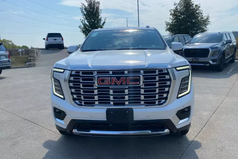 2025 Gmc Yukon XL Denali photo 1