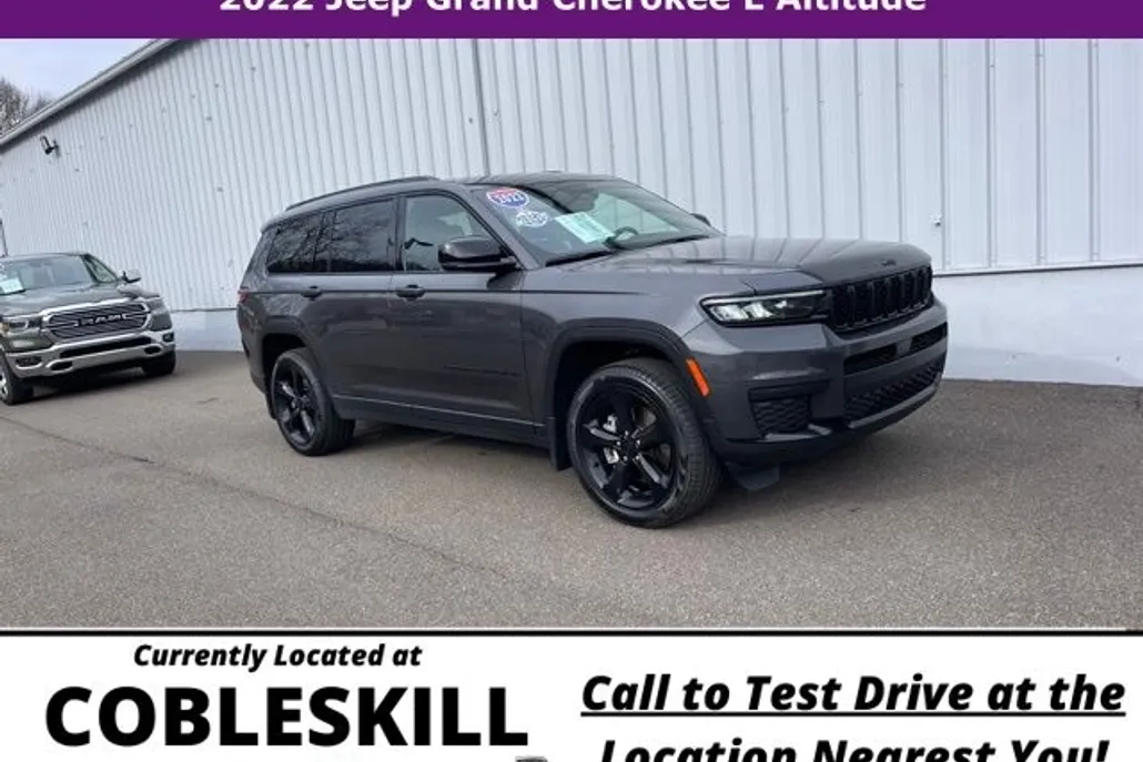 2022 Jeep Grand Cherokee Laredo Altitude photo 1